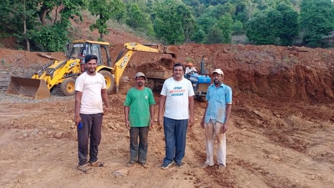 Mr. Prakash Rathod (first from left: JCB owner, Bijapur, Karnataka) agreed to contribute with discounted JCB rent as his social responsibility towards farmers' cause