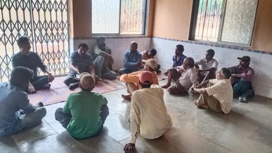 Initial farmers meeting at Kasrud village