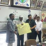 Awarding Mansingh , farmer on preserving different millet seeds through MPUAT vice chancellor